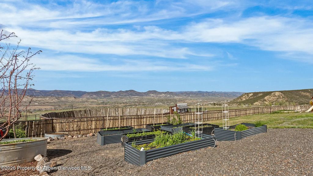 11 of 51 - 8877 County Road 320, Rifle, CO