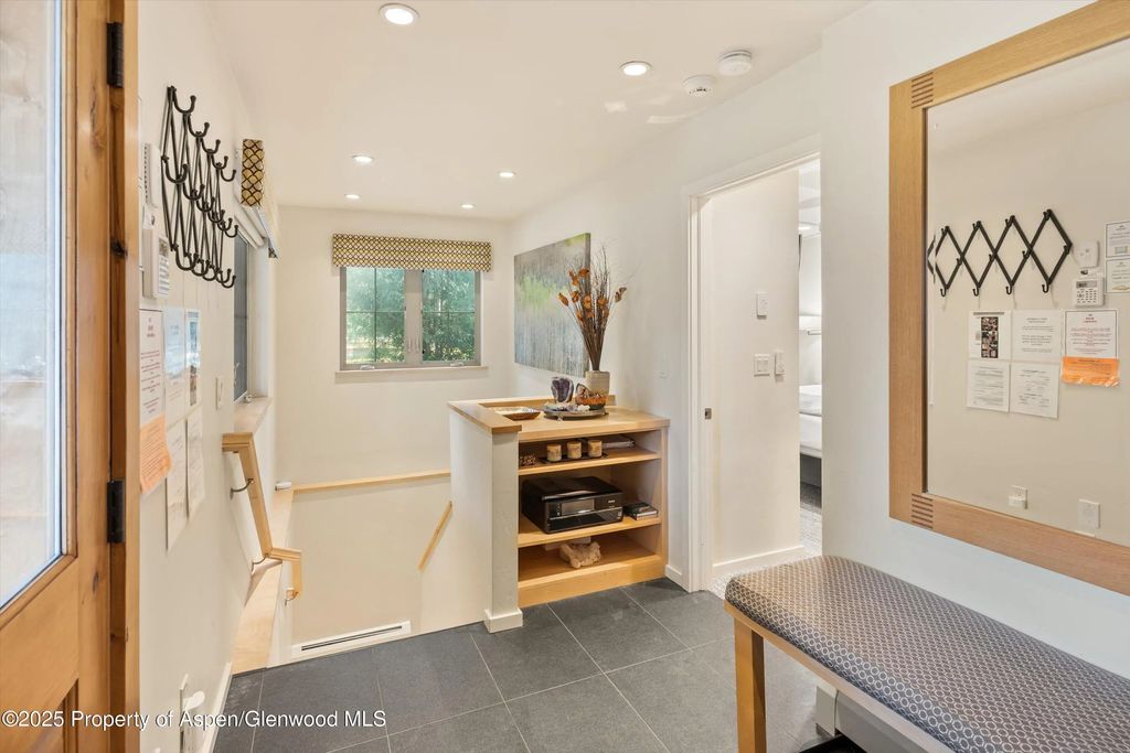 17 of 36 - 322 Park Avenue, Aspen, CO