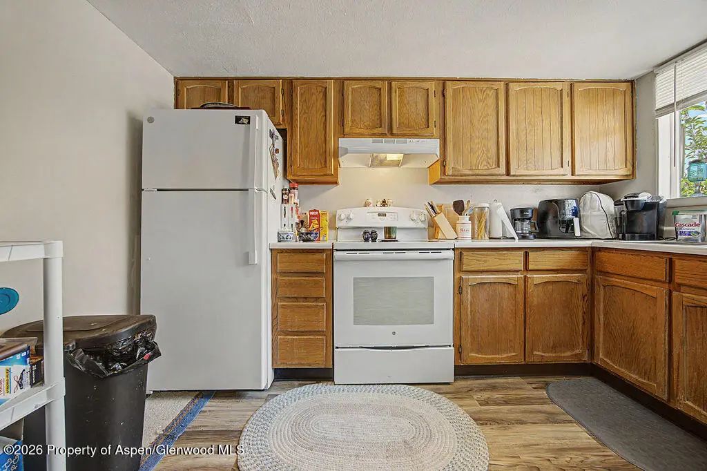 6 of 19 - 1096 E 7th Street, Craig, CO