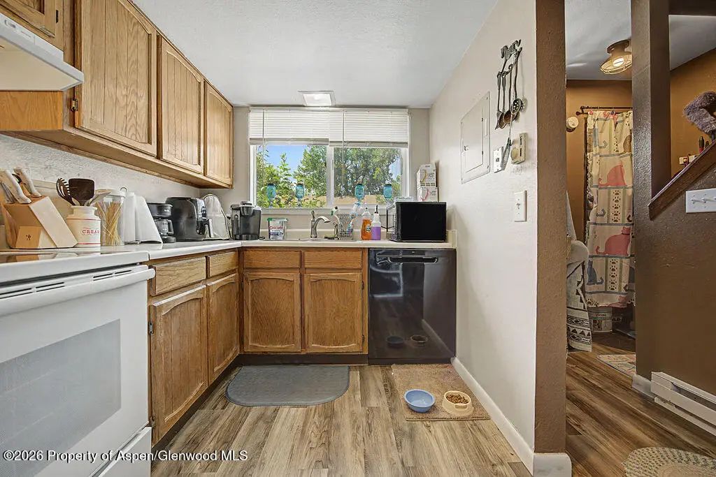 7 of 19 - 1096 E 7th Street, Craig, CO