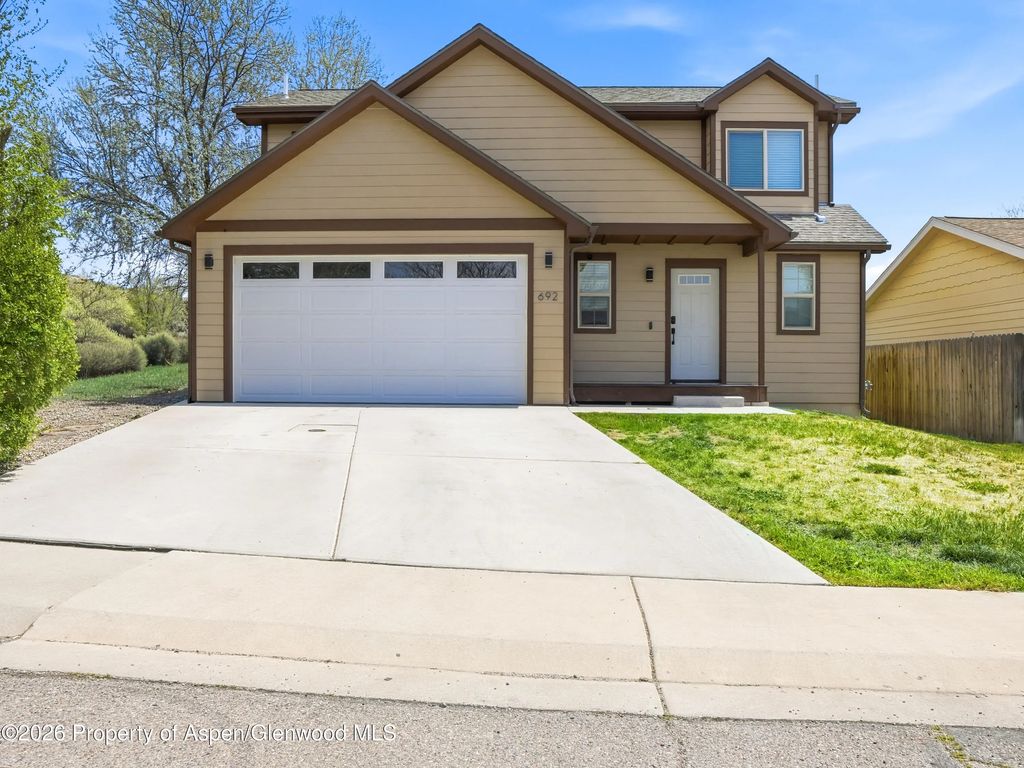 1 of 17 - 692 Ponderosa Drive, Silt, CO