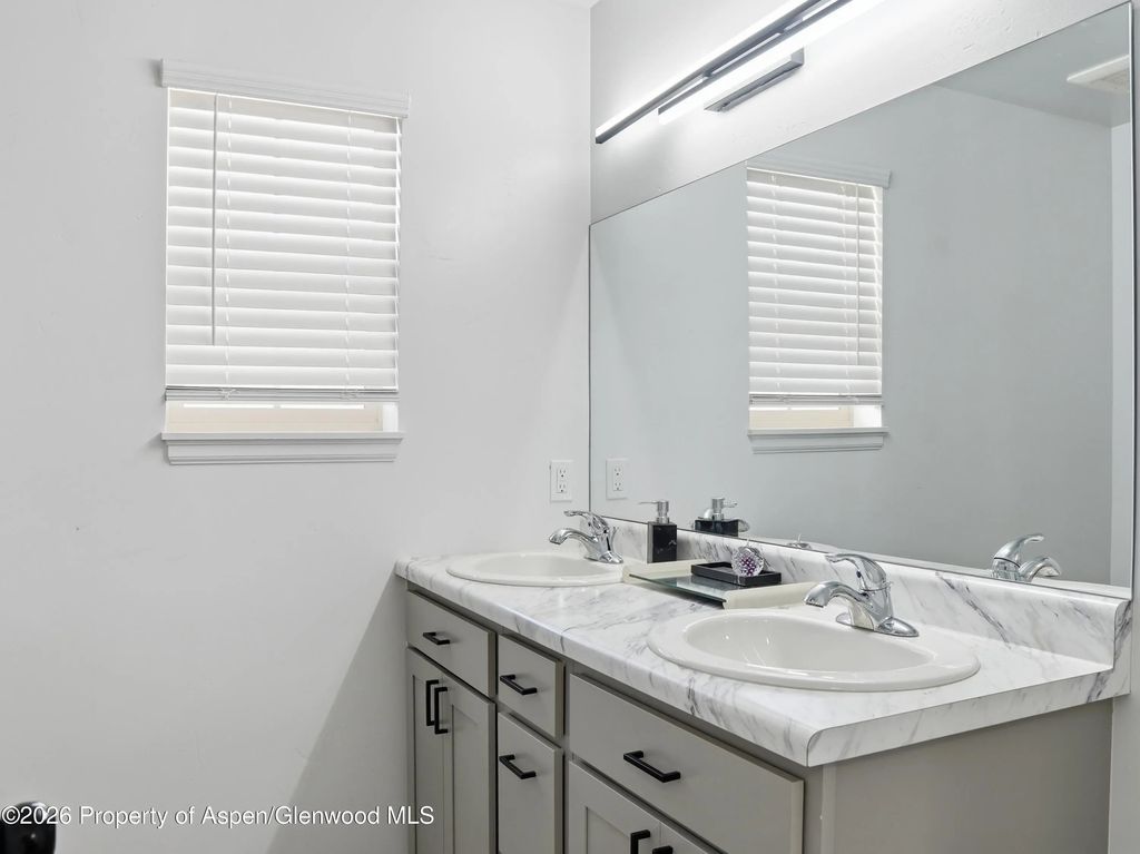 12 of 17 - 692 Ponderosa Drive, Silt, CO