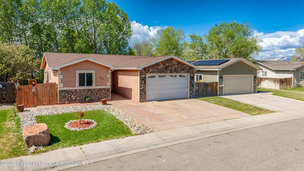 1 of 38 - 353 W Orchard Avenue, Silt, CO