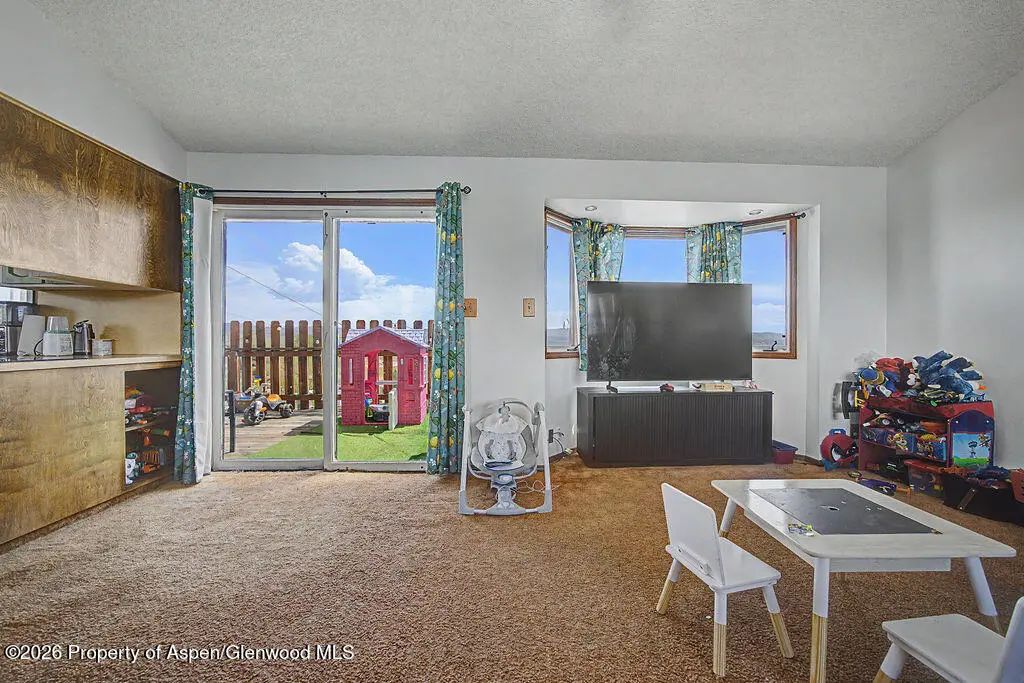 10 of 40 - 808 Fairway Boulevard, Craig, CO