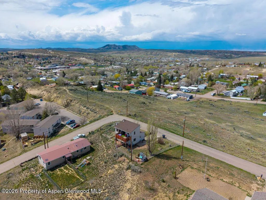 33 of 40 - 808 Fairway Boulevard, Craig, CO