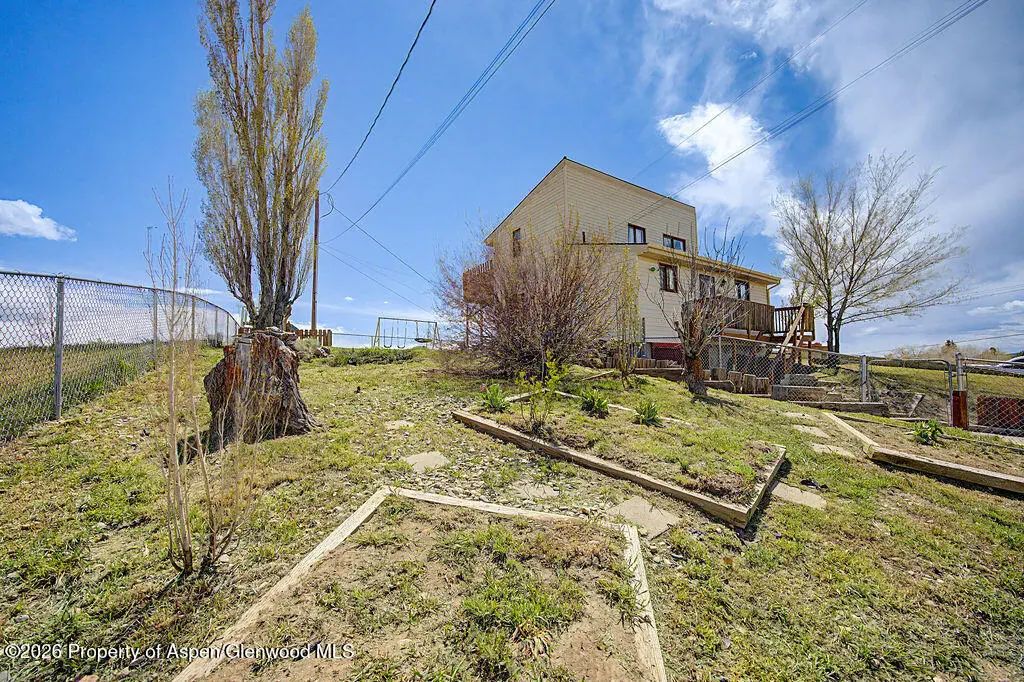 4 of 40 - 808 Fairway Boulevard, Craig, CO