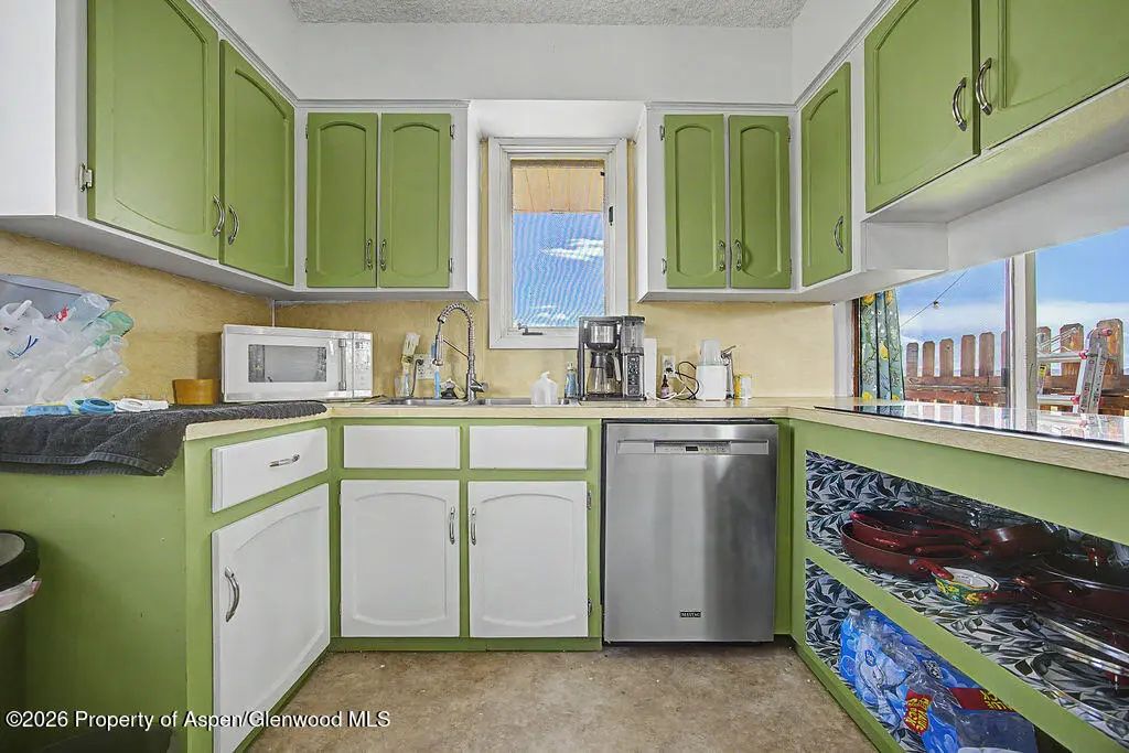 5 of 40 - 808 Fairway Boulevard, Craig, CO