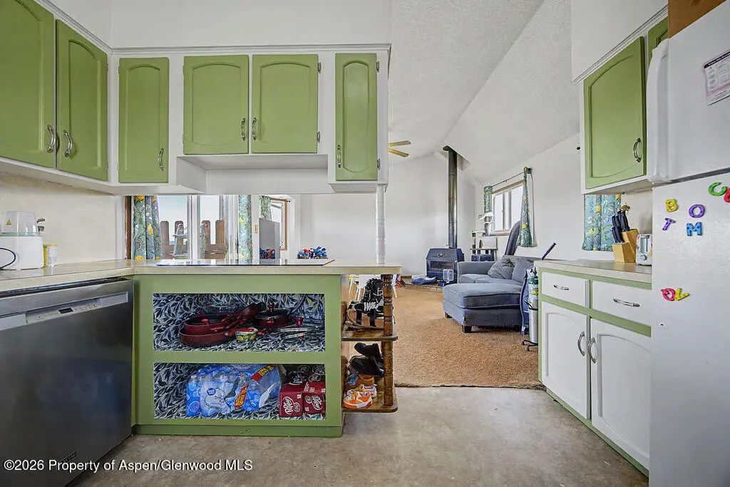 6 of 40 - 808 Fairway Boulevard, Craig, CO