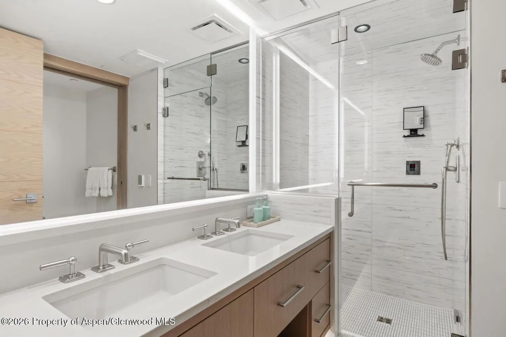 15 of 21 - 130 Wood Road 654, Snowmass Village, CO