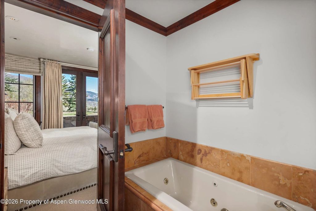 18 of 26 - 74 Pfister Drive 102, Aspen, CO