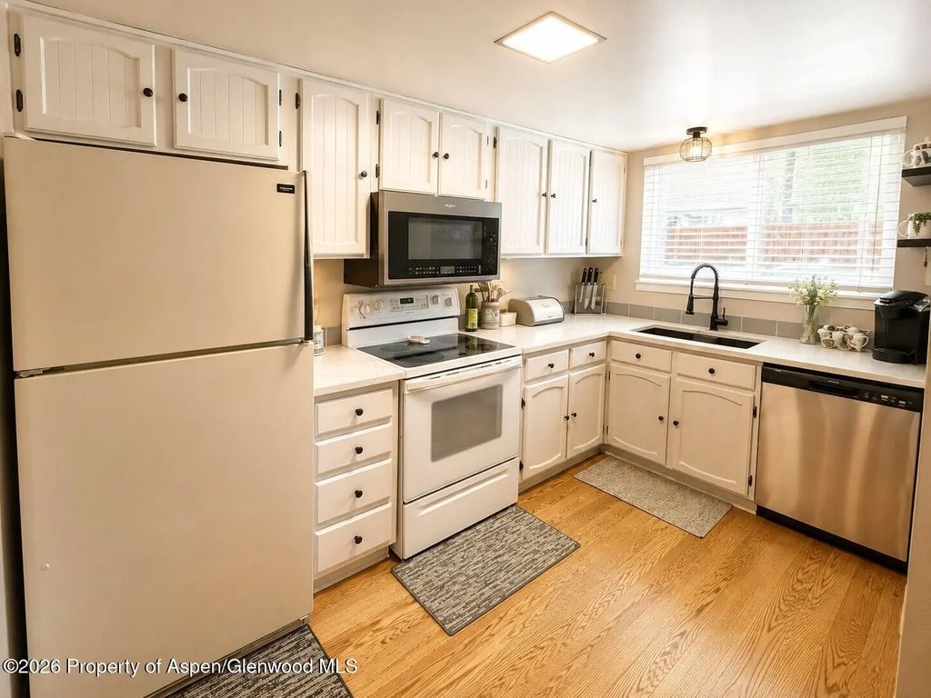 5 of 19 - 1024 E 7th Street, Craig, CO