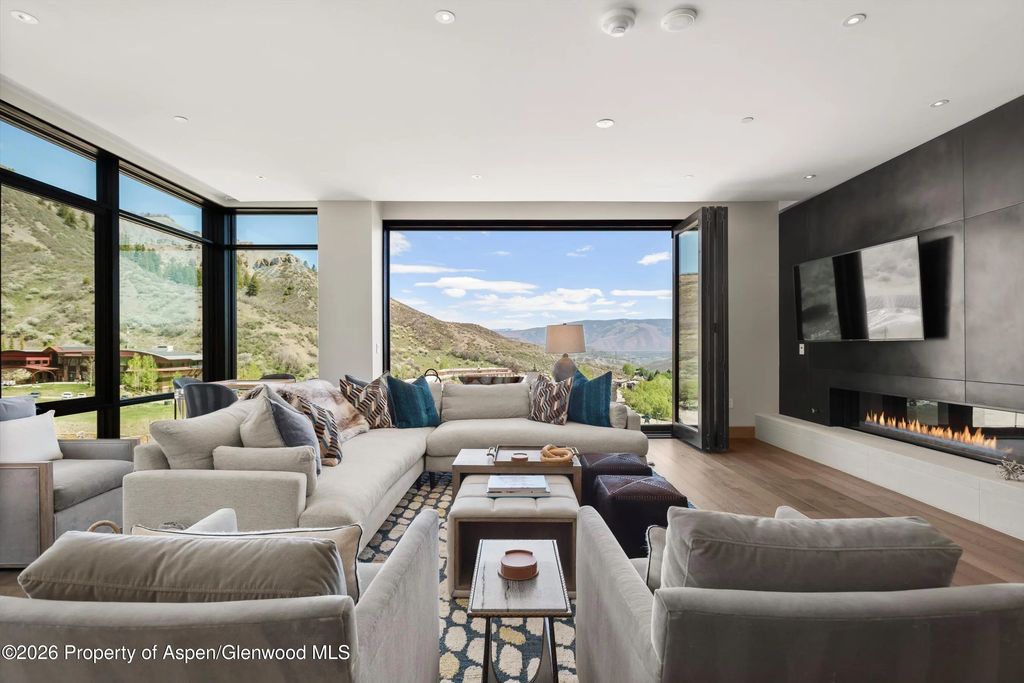77 Wood Road 501 East, Snowmass Village