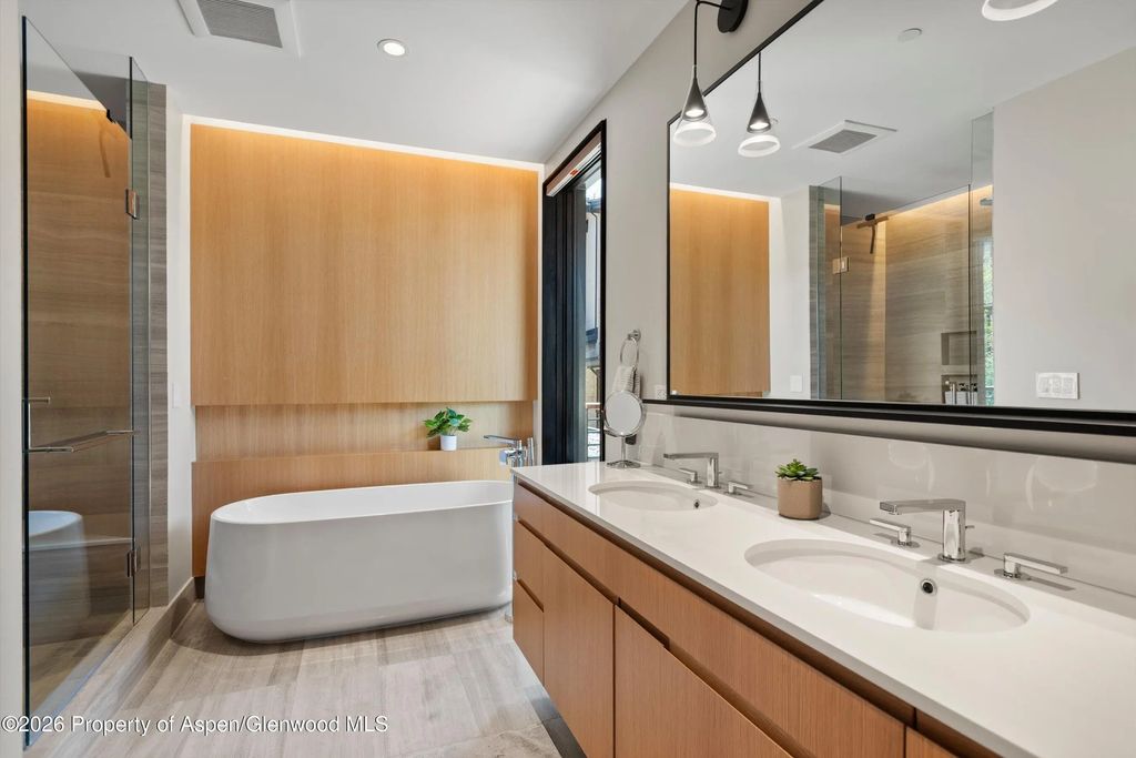 18 of 40 - 77 Wood Road 501 East, Snowmass Village, CO