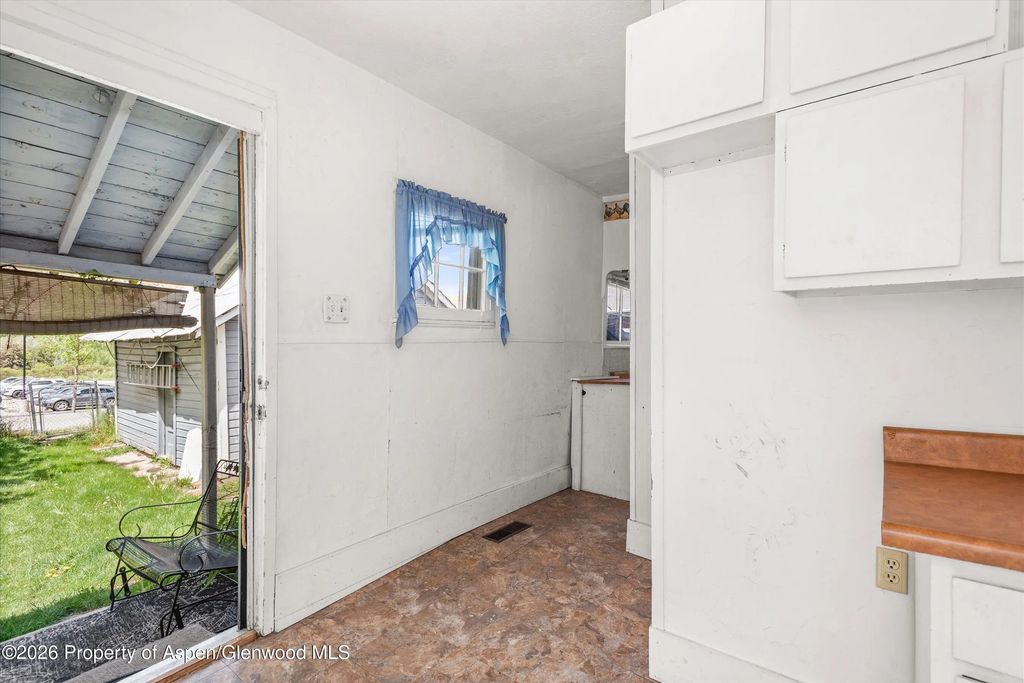 16 of 31 - 1011 Pitkin Avenue, Glenwood Springs, CO