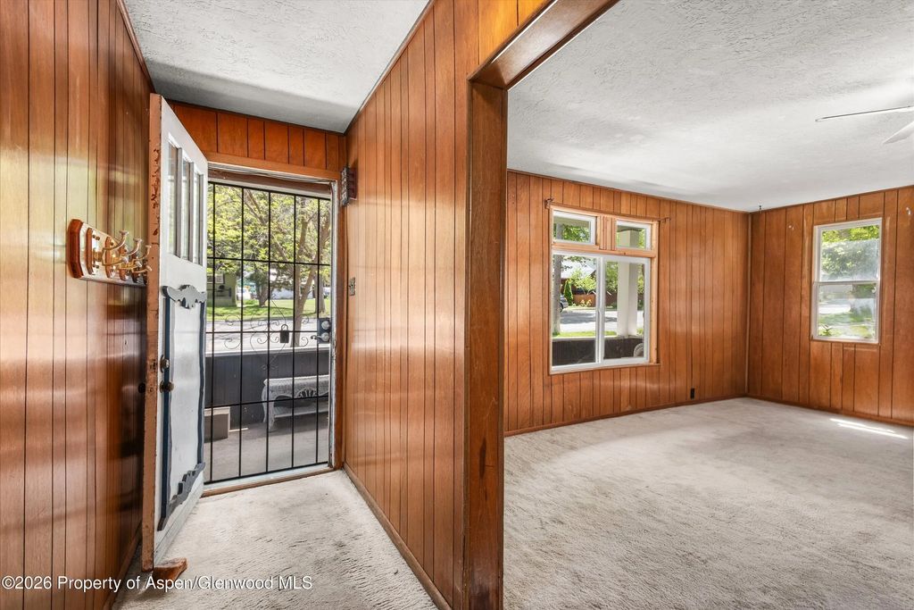 6 of 31 - 1011 Pitkin Avenue, Glenwood Springs, CO