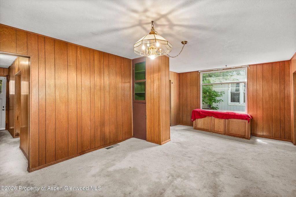 8 of 31 - 1011 Pitkin Avenue, Glenwood Springs, CO