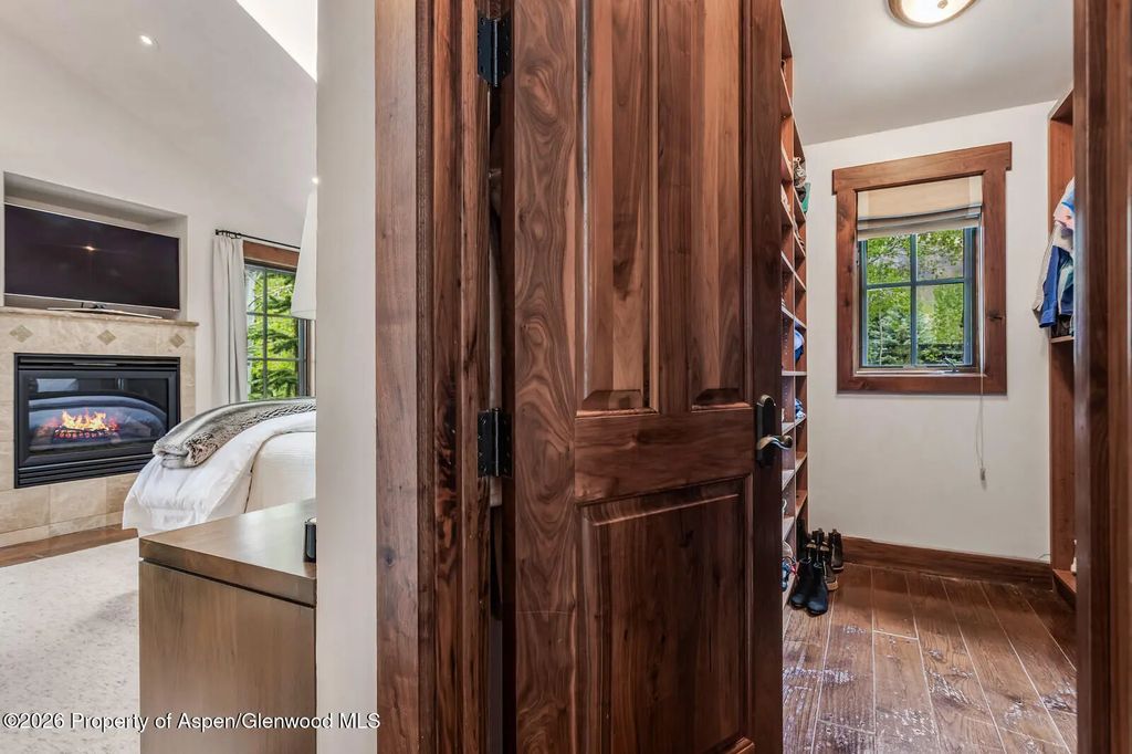 46 of 87 - 1354 Sierra Vista Drive, Aspen, CO