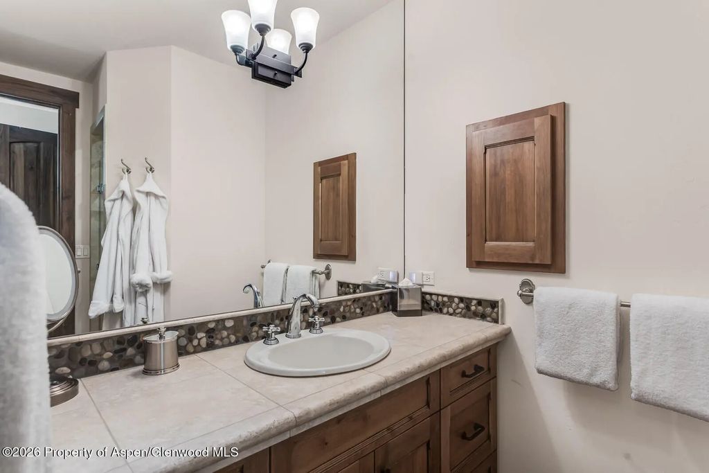 64 of 87 - 1354 Sierra Vista Drive, Aspen, CO