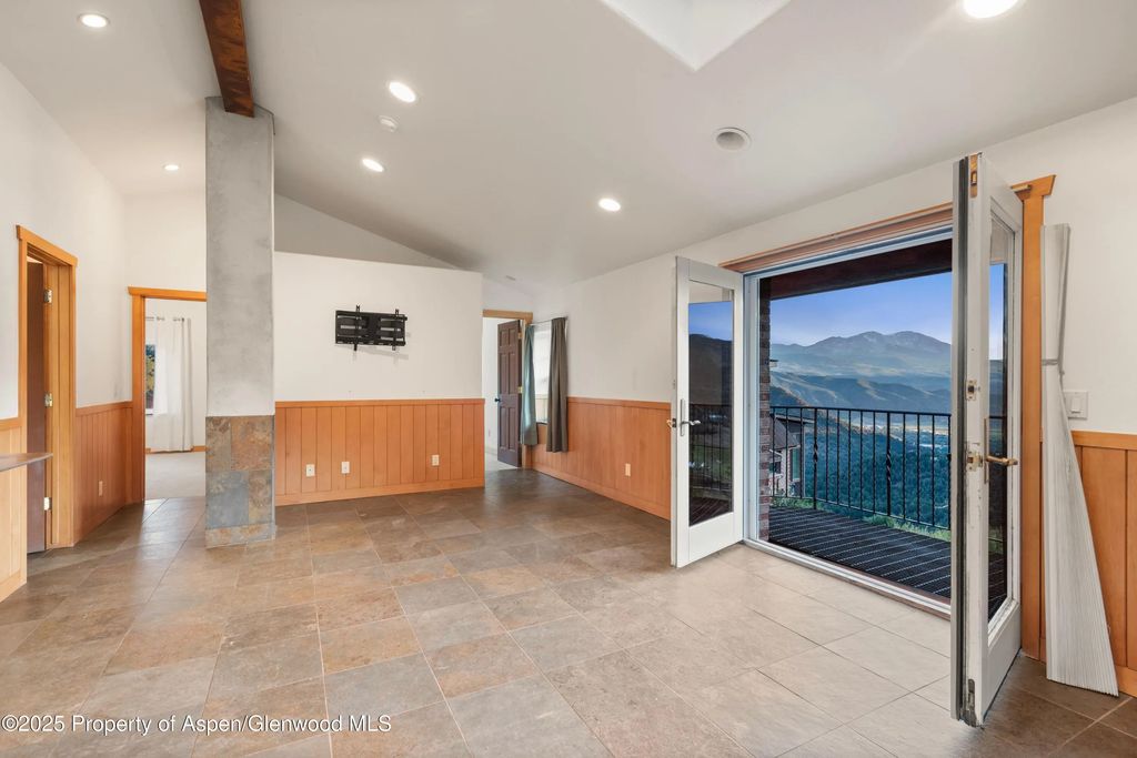 6 of 28 - 2800 Cedar Drive, Basalt, CO