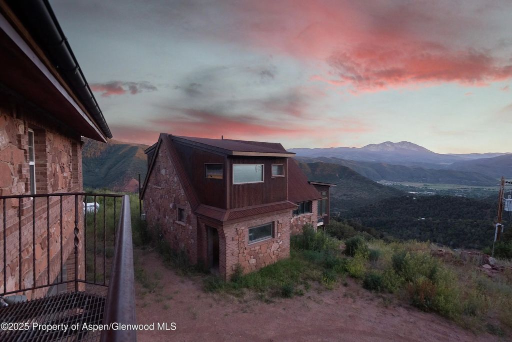 7 of 28 - 2800 Cedar Drive, Basalt, CO