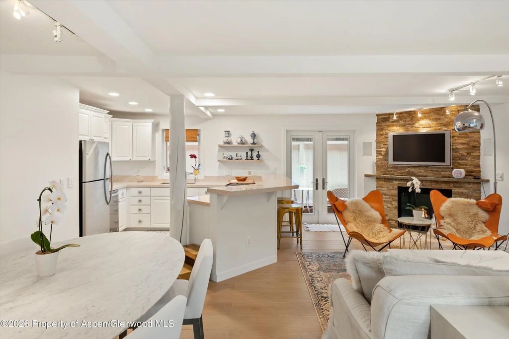12 of 30 - 960 E Durant Avenue 6, Aspen, CO