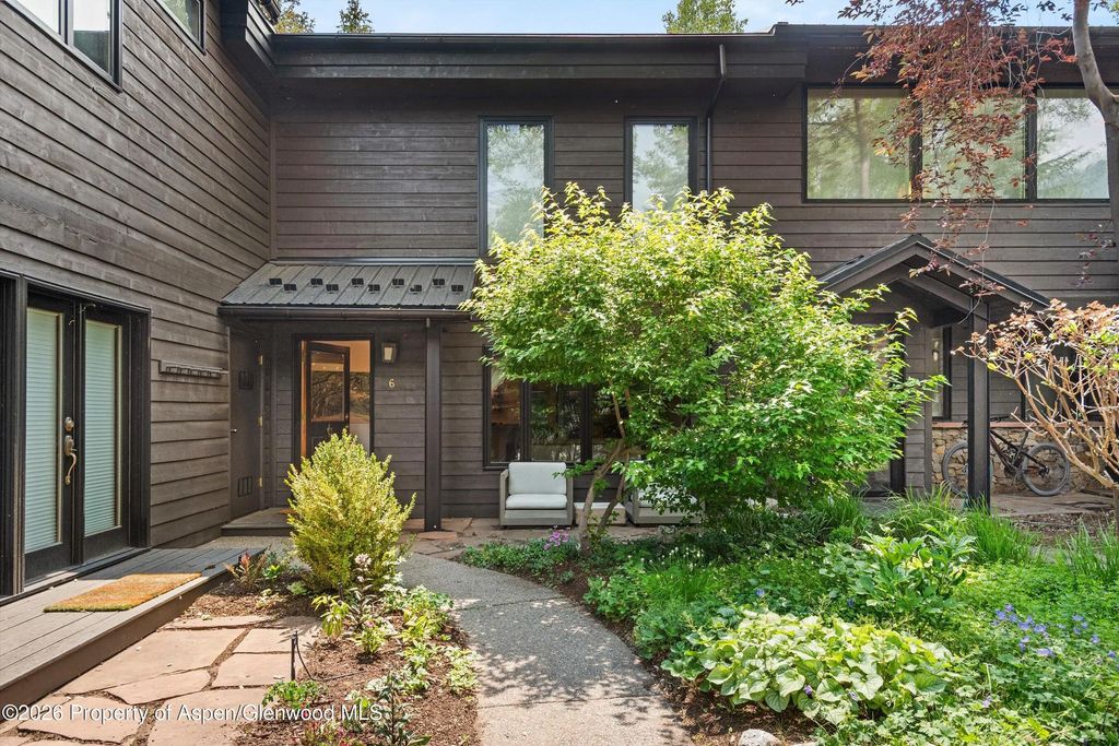 4 of 30 - 960 E Durant Avenue 6, Aspen, CO