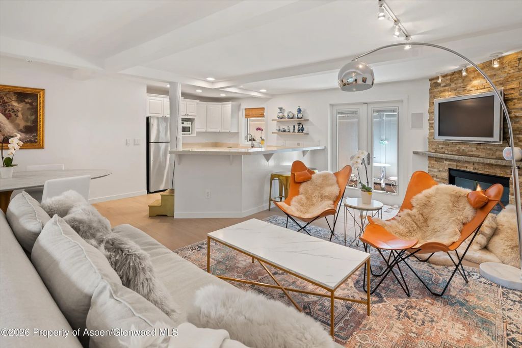 8 of 30 - 960 E Durant Avenue 6, Aspen, CO