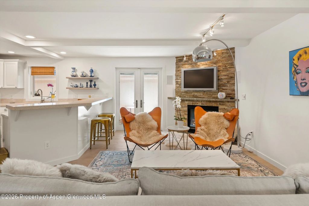 9 of 30 - 960 E Durant Avenue 6, Aspen, CO