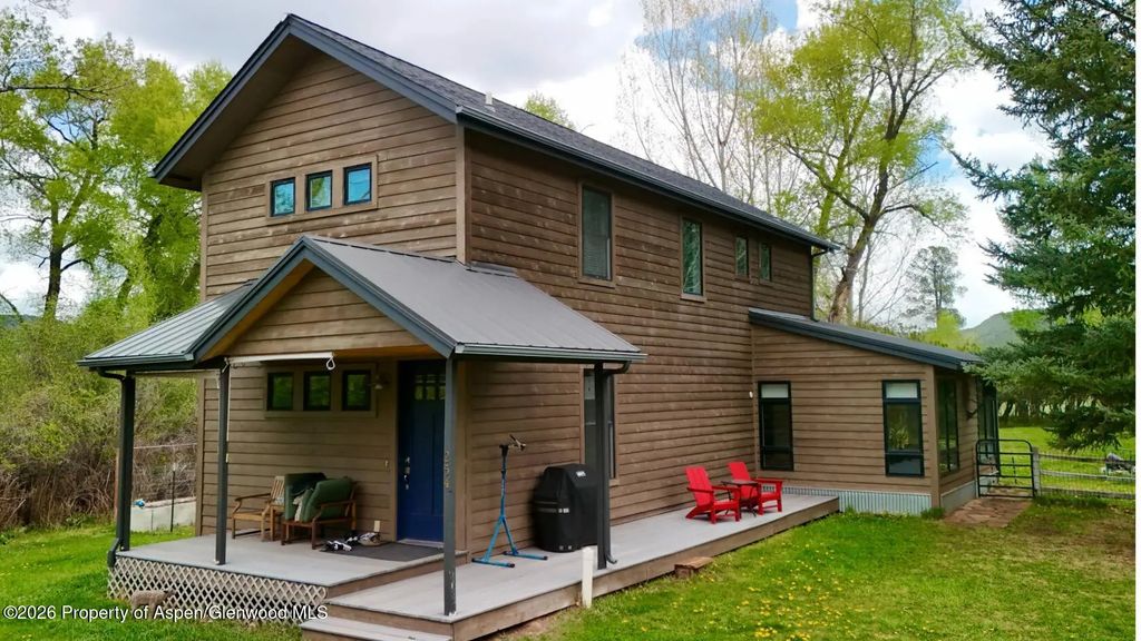 254 Willow Lane, Carbondale