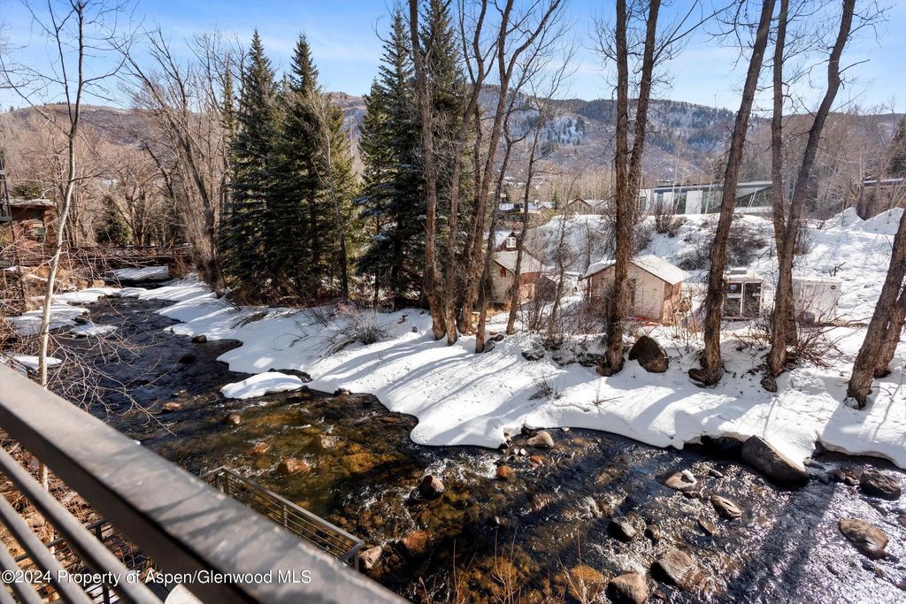 4 of 13 - 1039 E Cooper Avenue 19b, Aspen, CO