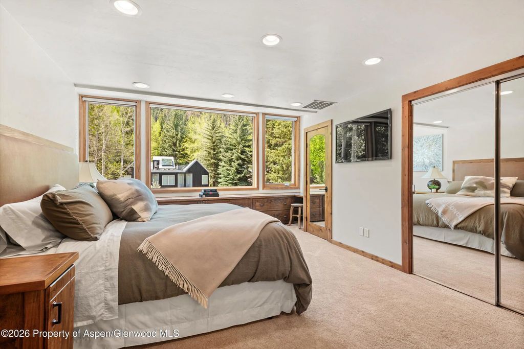 15 of 24 - 926 Waters Avenue 203, Aspen, CO