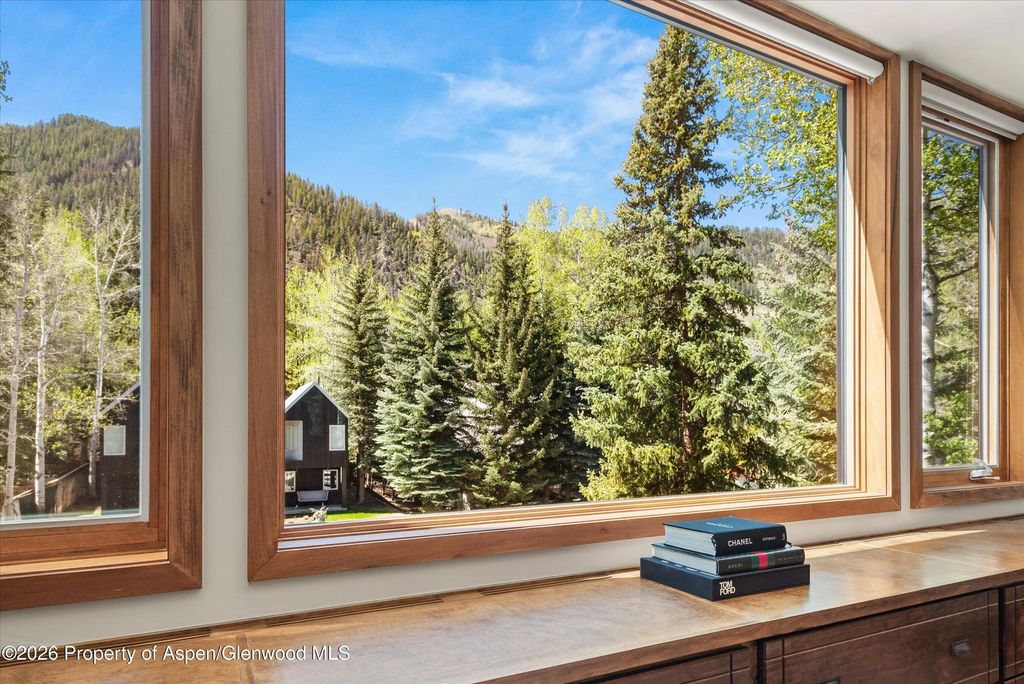 16 of 24 - 926 Waters Avenue 203, Aspen, CO