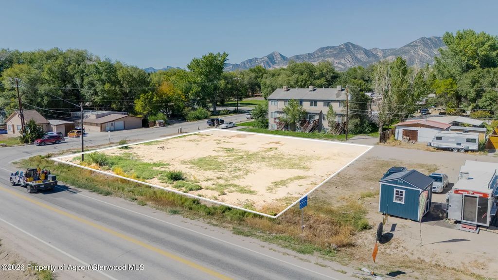 11 of 13 - 102 Main Street, Silt, CO