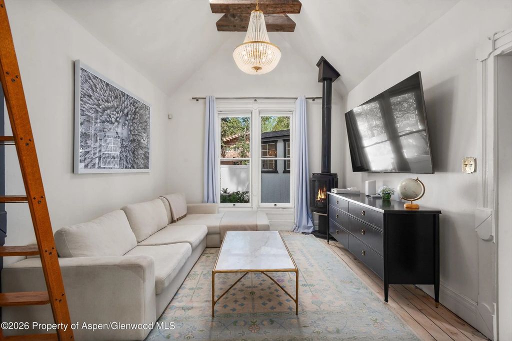 4 of 33 - 735 W Bleeker Street, Aspen, CO