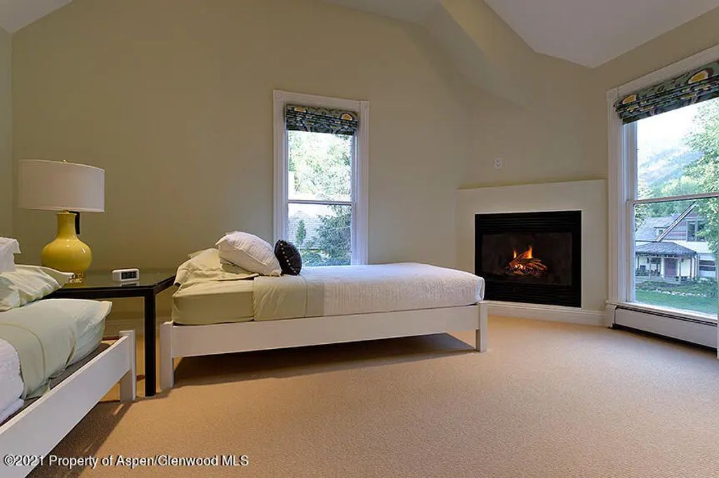 23 of 25 - 334 W Hallam Street, Aspen, CO