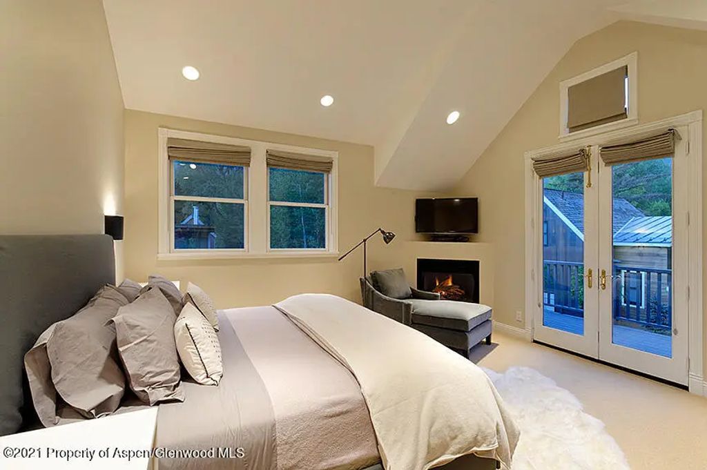 6 of 25 - 334 W Hallam Street, Aspen, CO