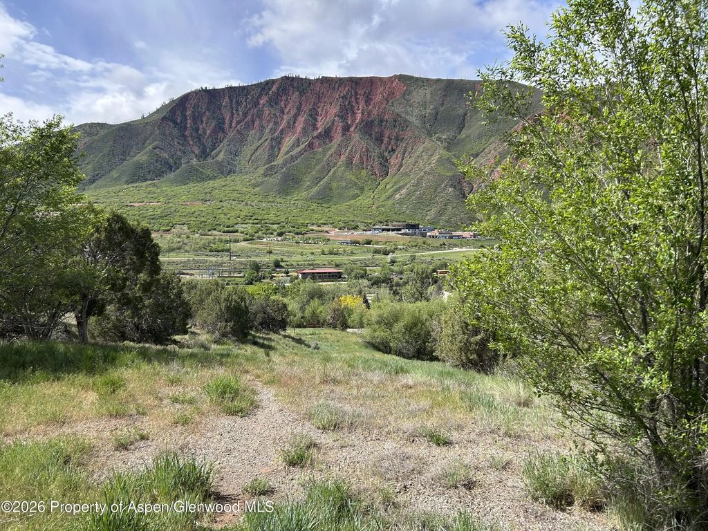 10 of 19 - 850 Greenway Drive, Glenwood Springs, CO