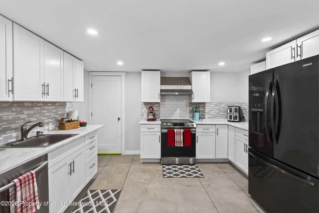 44 of 51 - 716 Minter Avenue, Glenwood Springs, CO