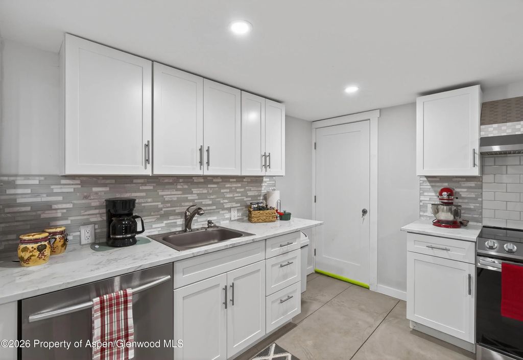 45 of 51 - 716 Minter Avenue, Glenwood Springs, CO