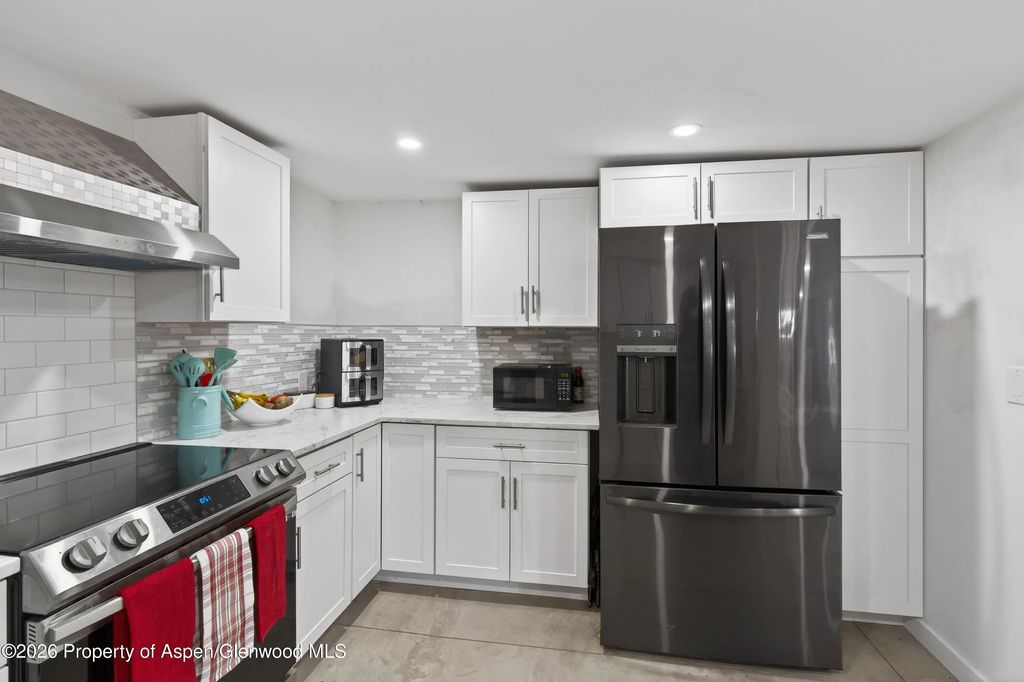 46 of 51 - 716 Minter Avenue, Glenwood Springs, CO