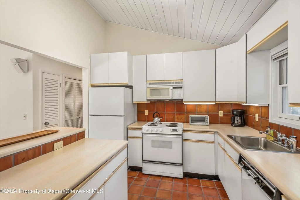 17 of 41 - 1275 Snowbunny Lane 2, Aspen, CO