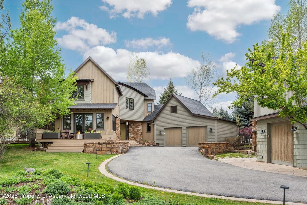5125 Crystal Bridge Drive, Carbondale