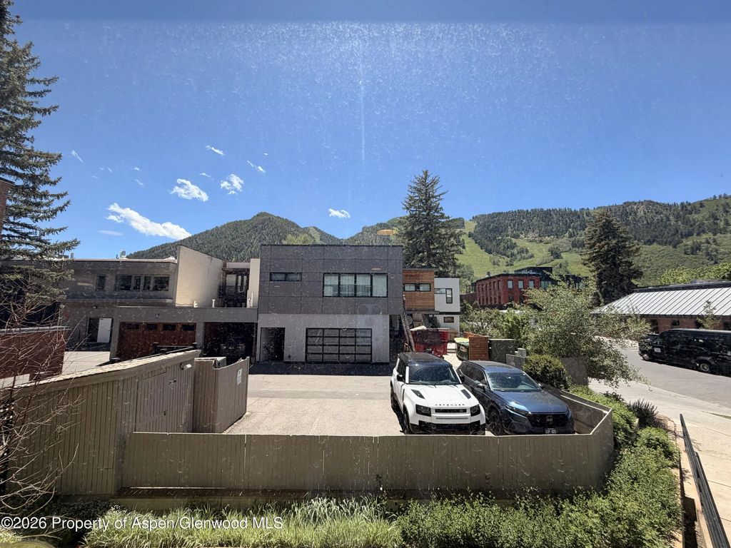 10 of 13 - 601 E Hopkins Avenue 202, Aspen, CO