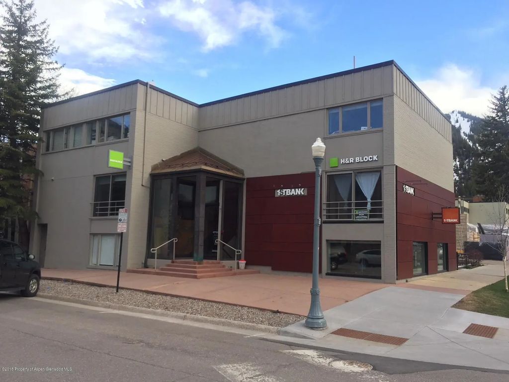 12 of 13 - 601 E Hopkins Avenue 202, Aspen, CO