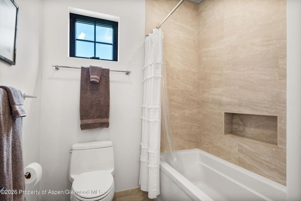 34 of 43 - 303 Golden Bear Drive, Carbondale, CO