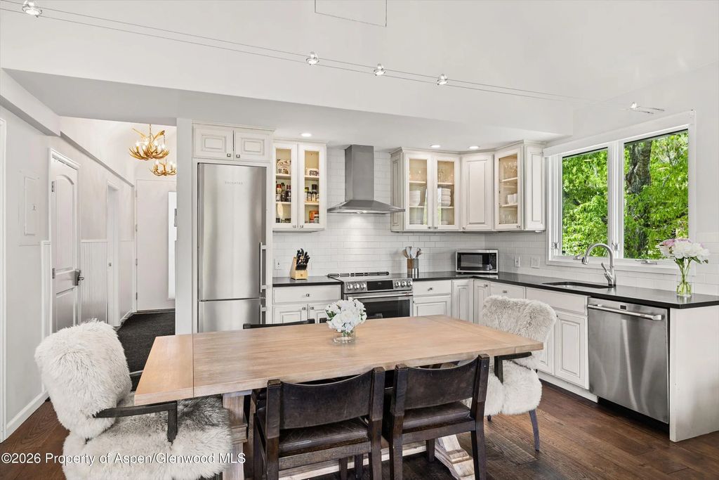 4 of 14 - 800 S Mill Street 6a, Aspen, CO
