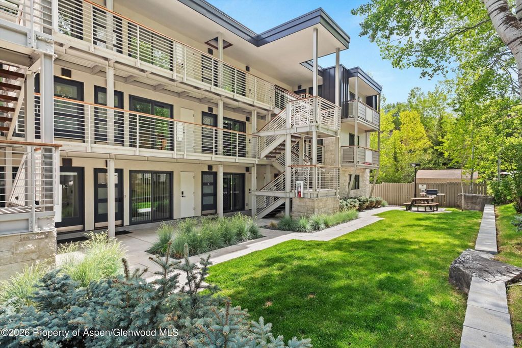 19 of 22 - 100 E Dean Street 1d, Aspen, CO