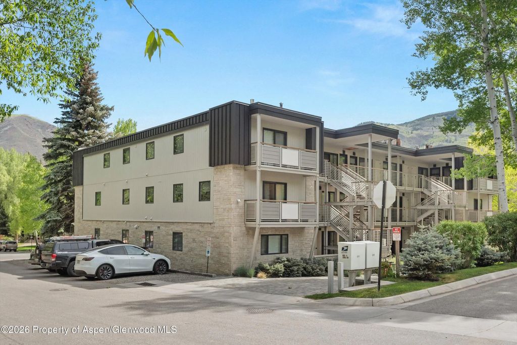 21 of 22 - 100 E Dean Street 1d, Aspen, CO