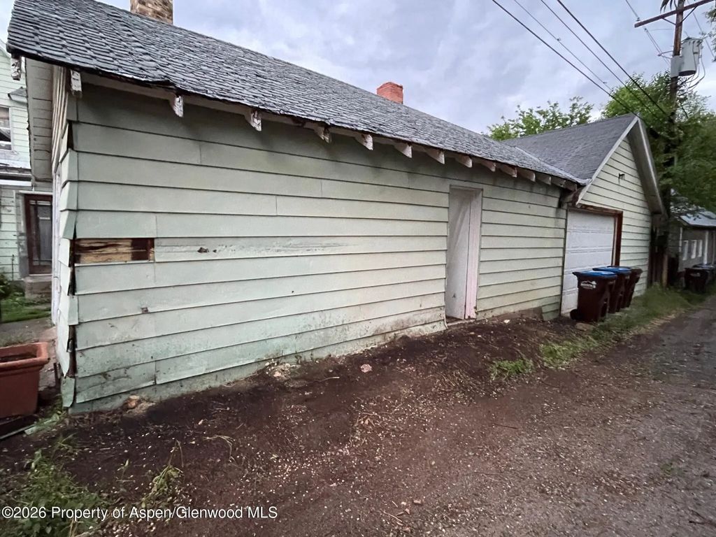 6 of 23 - 908 & 910 Blake Avenue, Glenwood Springs, CO