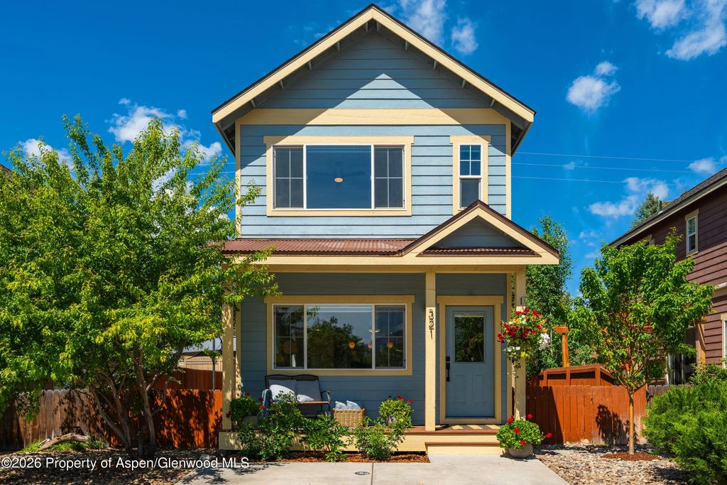 321 W Eighth Court, Carbondale